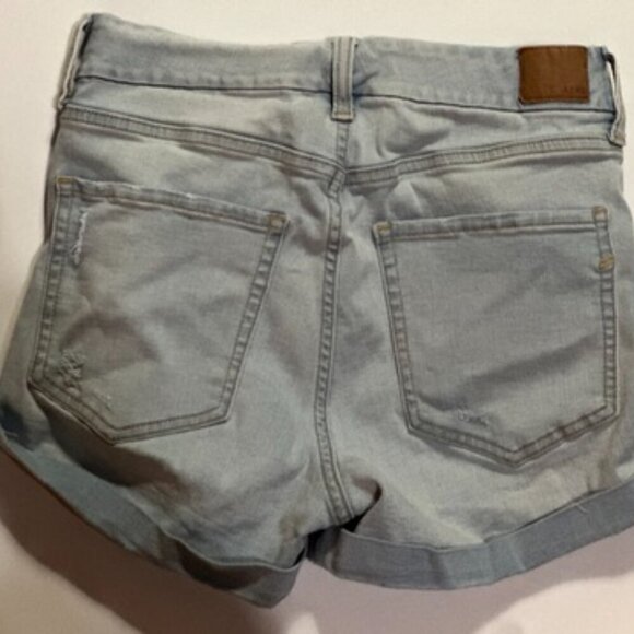 AEROPOSTALE Curvy High Rise Midi distressed jean shorts size 8 women’s READ - Picture 3 of 9